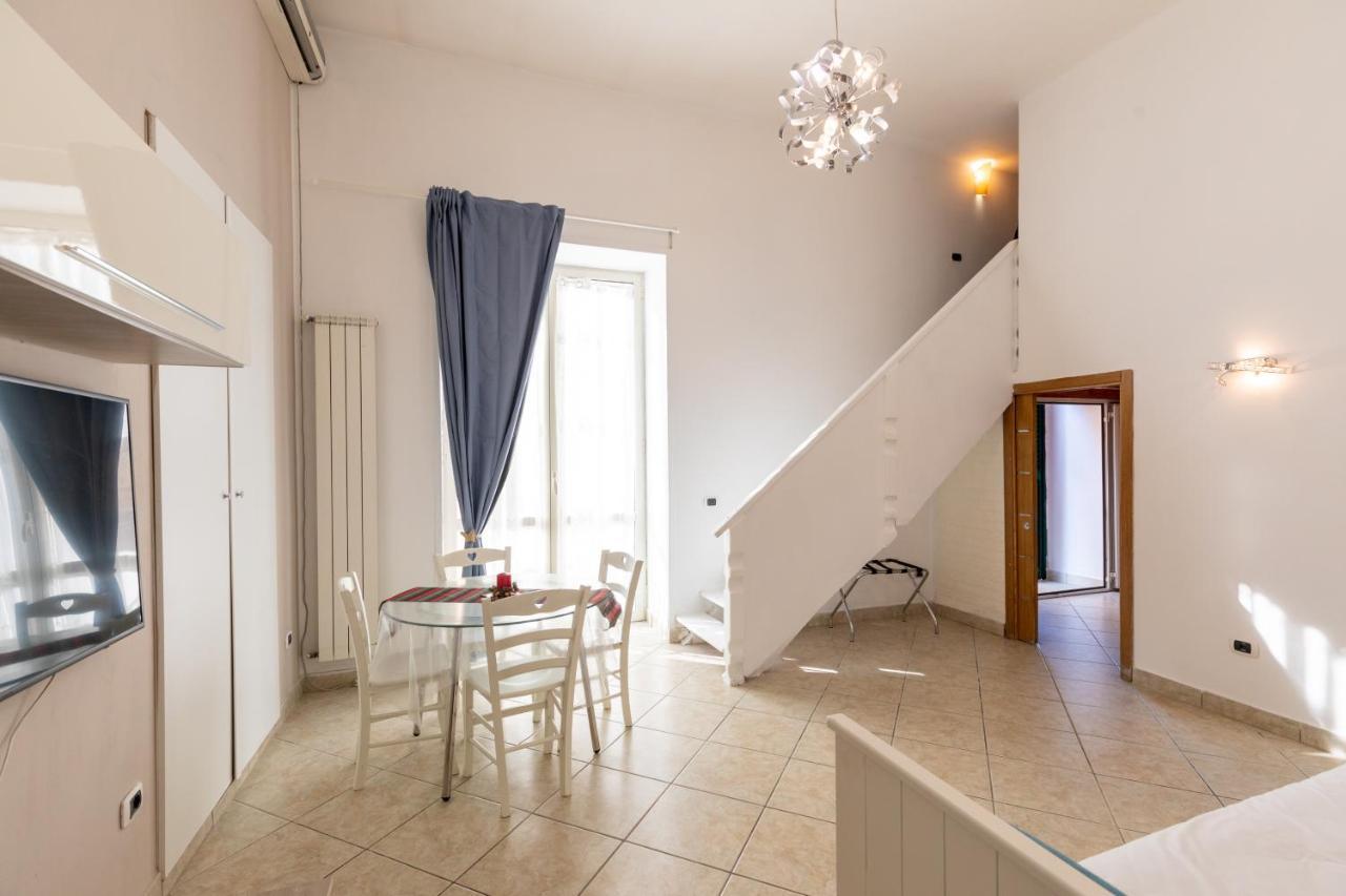 Apartment With Sea View With 2 Lifts Above Montesanto! Napoli Dış mekan fotoğraf