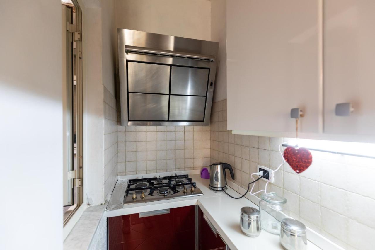 Apartment With Sea View With 2 Lifts Above Montesanto! Napoli Dış mekan fotoğraf